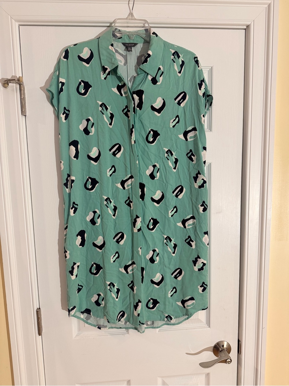 Ladies Size Medium "The Limited" Mint Green Short-Sleeve Printed Midi ShirtDress
